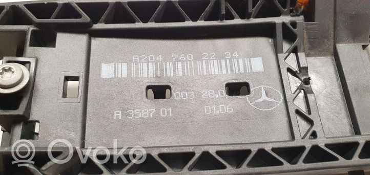Mercedes-Benz C W204 Halterung Türgriff vorne A2047602234