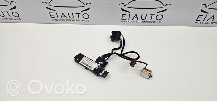 BMW X5 E70 Verrouillage du volant A01019021