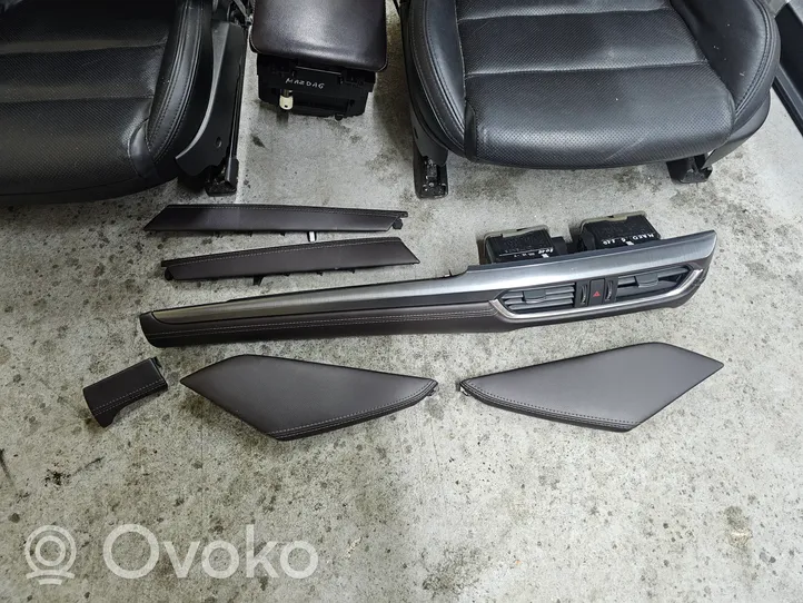 Mazda 6 Set interni 