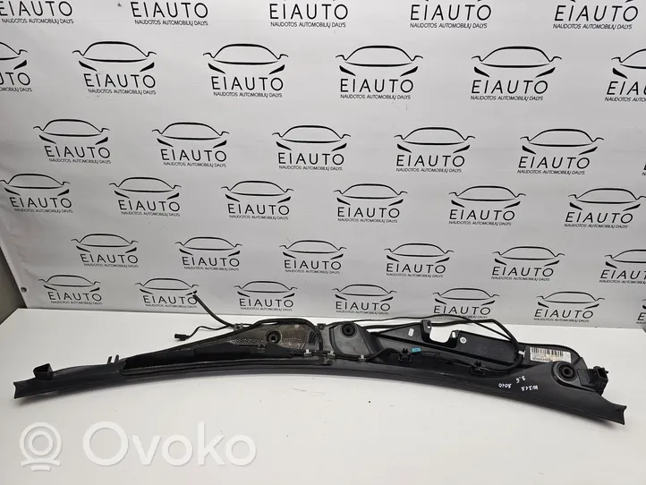 Mercedes-Benz E W212 Wiper trim A2128301013