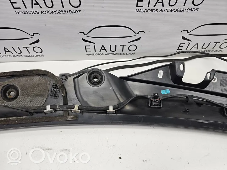 Mercedes-Benz E W212 Wiper trim A2128301013