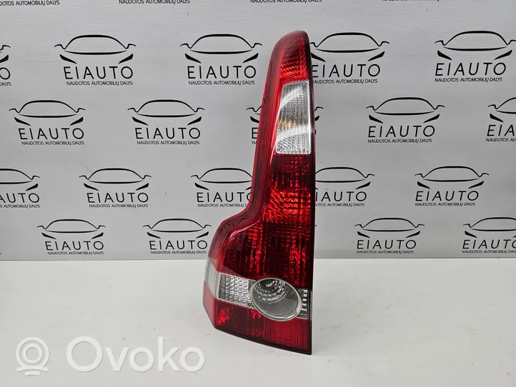 Volvo V50 Aizmugurējais lukturis virsbūvē 