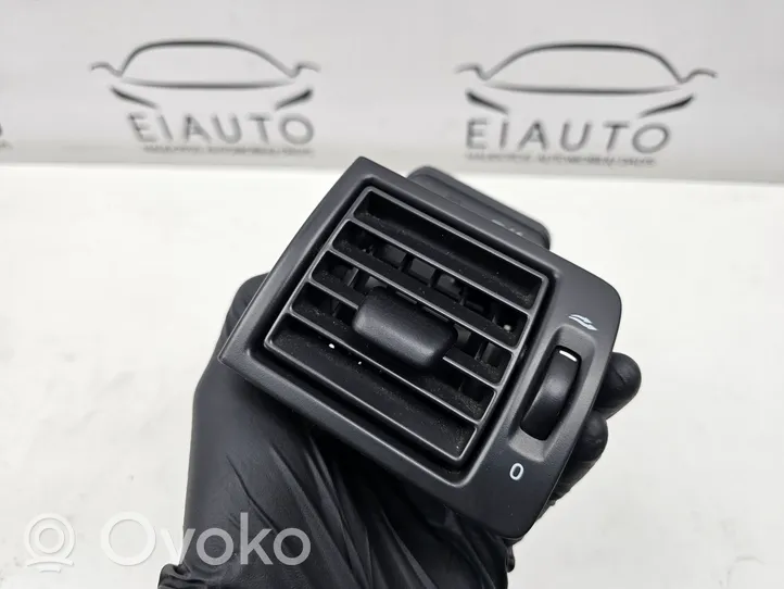 Volvo V50 Dashboard side air vent grill/cover trim Y01103