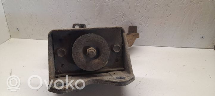 Renault Master II Gearbox mount 