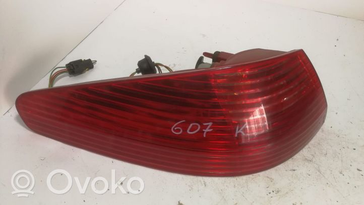 Peugeot 607 Lampa tylna 2543G