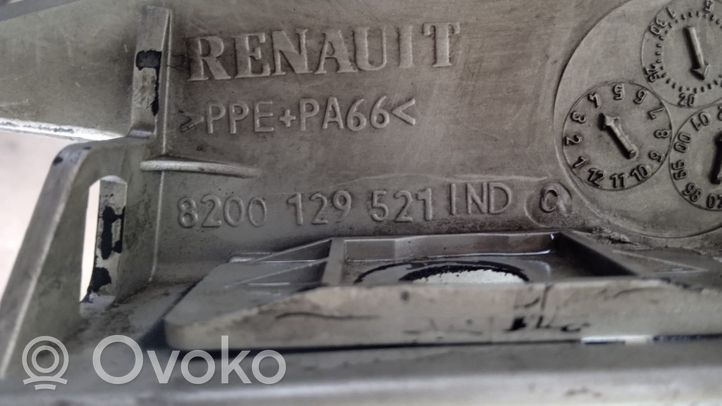 Renault Laguna II Błotnik przedni 