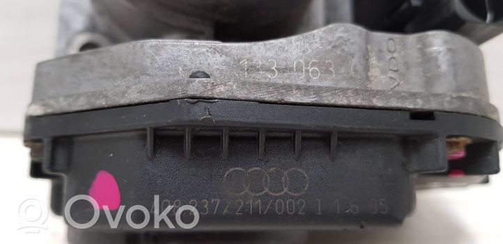 Audi A4 S4 B5 8D Valvola corpo farfallato 058133063C