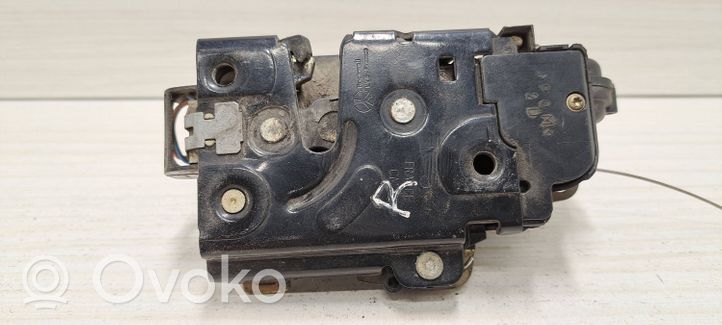 Audi TT Mk1 Zamek drzwi przednich 8N1837016