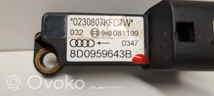 Audi A4 S4 B5 8D Sensore d’urto/d'impatto apertura airbag 8D0959643B