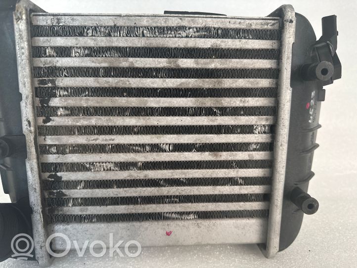 Audi A4 S4 B5 8D Chłodnica powietrza doładowującego / Intercooler 8E0145805R