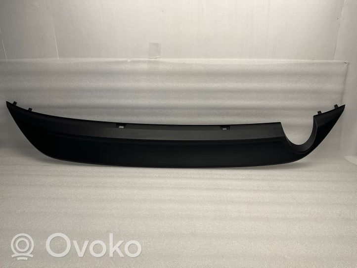 Volkswagen Golf VII Rivestimento della parte inferiore del paraurti posteriore 5G6807568B