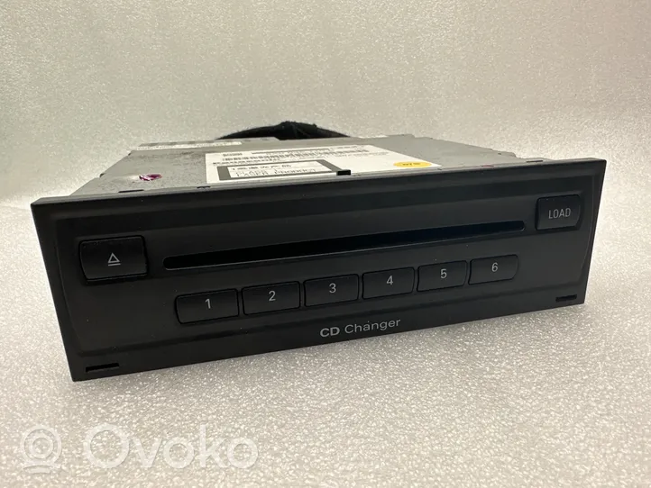 Audi A4 S4 B8 8K CD/DVD changer 8X0035110B