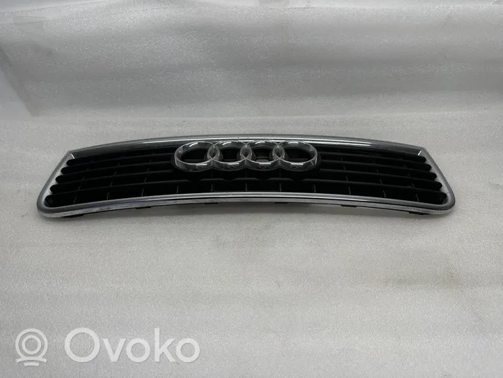 Audi A4 S4 B6 8E 8H Priekšējais režģis 8E0853651F