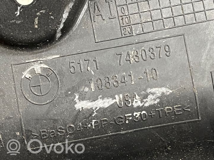 BMW X5 G05 Inne części komory silnika 51717430379