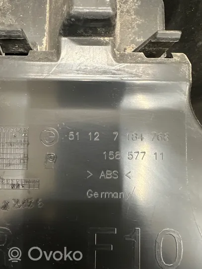 BMW 5 F10 F11 Abdeckung Deckel Abschleppöse hinten 15857711