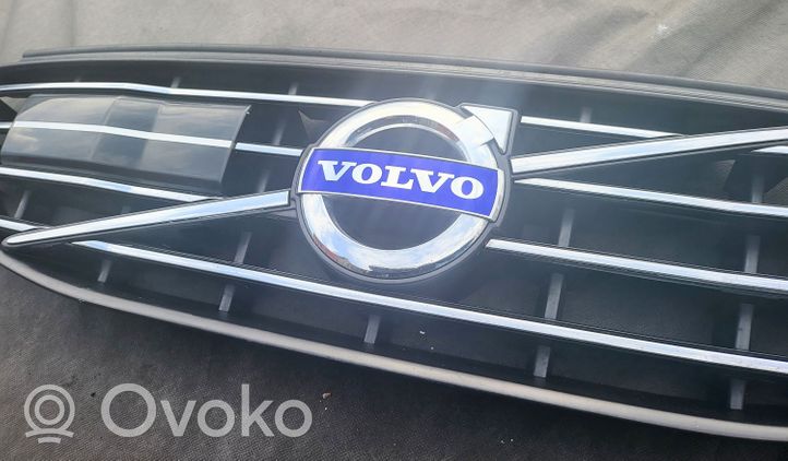 Volvo XC60 Maskownica / Grill / Atrapa górna chłodnicy 313333841