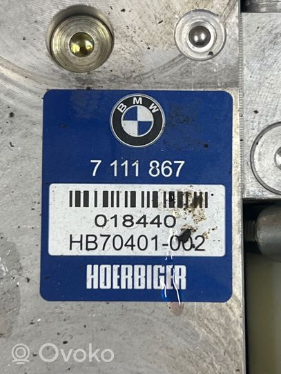 BMW 5 E60 E61 Motore della pompa idraulica del portellone posteriore HB70401002