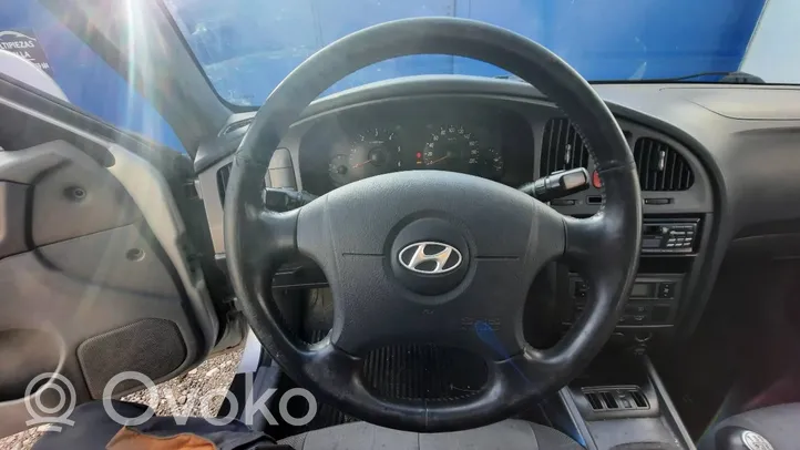 Hyundai Elantra Ohjauspyörä 