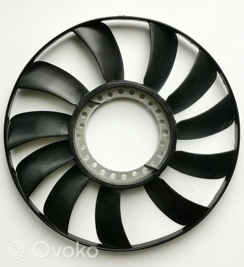 Audi A4 S4 B6 8E 8H Hélice moteur ventilateur 058121301B