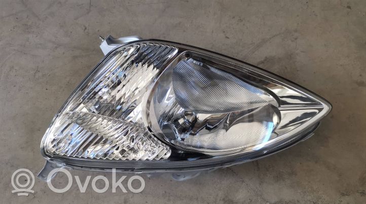 Toyota Prius (XW10) Phare frontale 8117047040