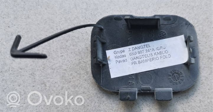 Volkswagen Polo III 6N 6N2 6NF Priekinis tempimo kilpos dangtelis 6N0807241A