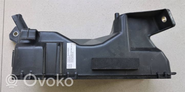 Toyota Highlander XU20 Pokrywa skrzynki bezpieczników 8266348010