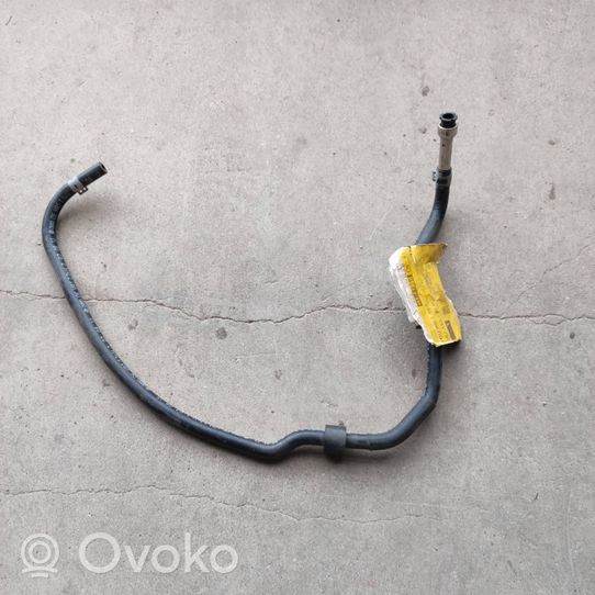 Volkswagen PASSAT CC Linea/tubo flessibile di ritorno del carburante 06J133986R