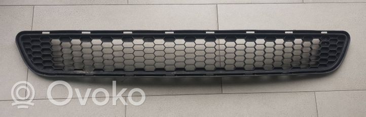 Toyota Sienna XL30 III Grille inférieure de pare-chocs avant 5311208010