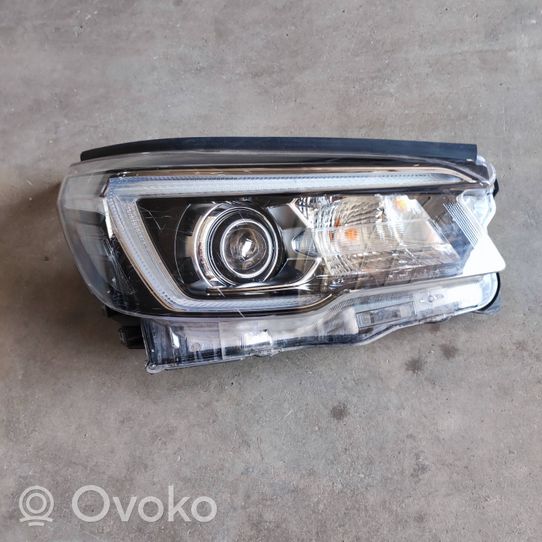 Subaru Forester SK Lampa przednia 