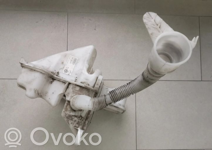 5NA955449 Volkswagen Tiguan Windshield washer fluid reservoir/tank, 80.