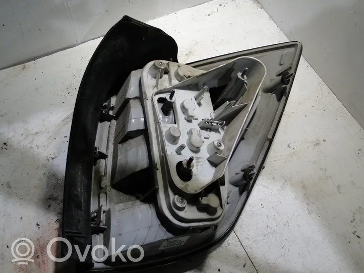 Opel Astra H Lampa tylna 417001