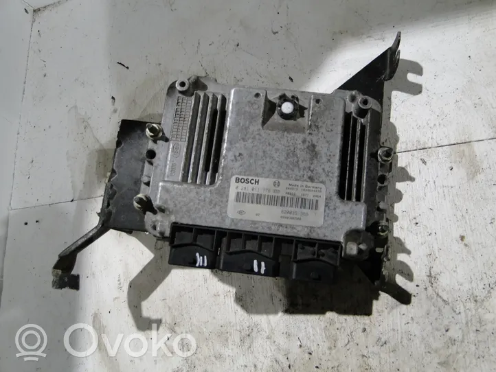 Renault Scenic II -  Grand scenic II Centralina/modulo motore ECU 0281011776