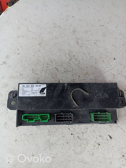 Toyota Proace Centralina/modulo portiere 9825290280