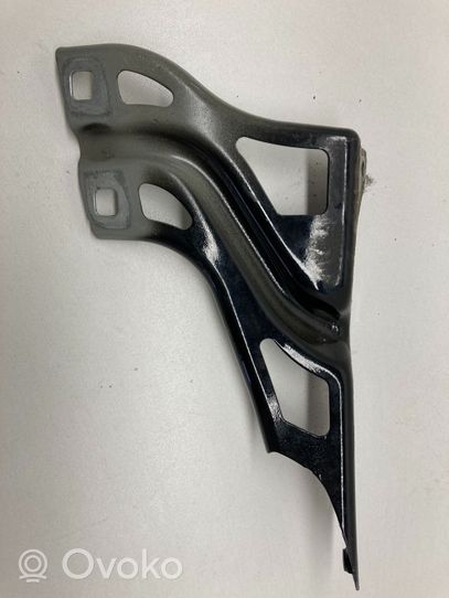 Audi Q3 8U Supporto di montaggio del parafango 8U0821136