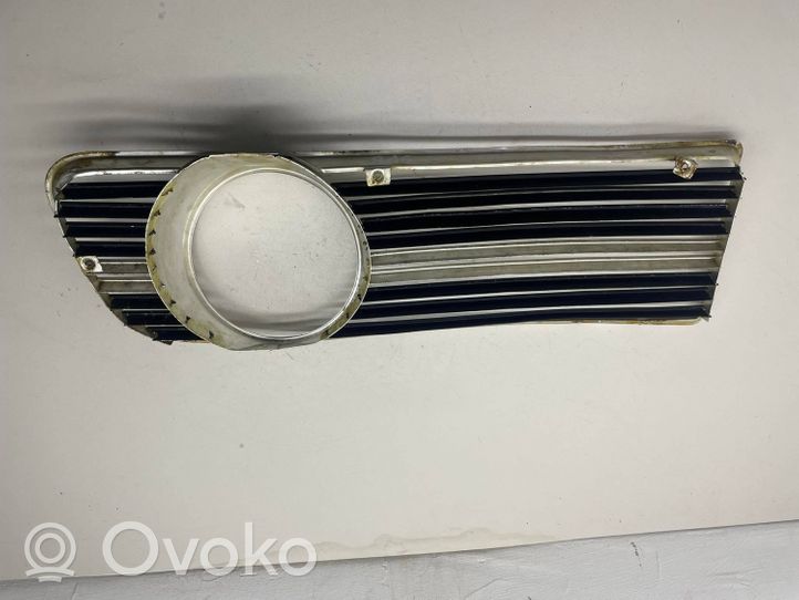 BMW 1500 2500 Grille de calandre avant GROTELES