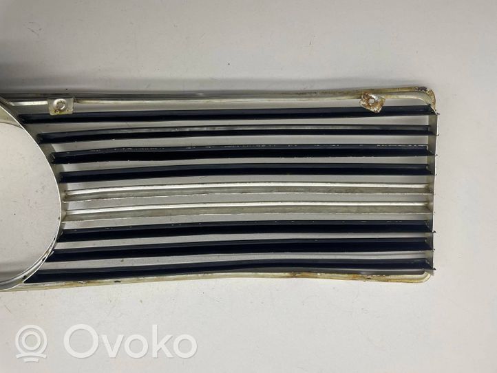 BMW 1500 2500 Grille de calandre avant GROTELES