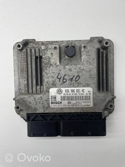 Volkswagen Golf V Sterownik / Moduł ECU 03G906021HC