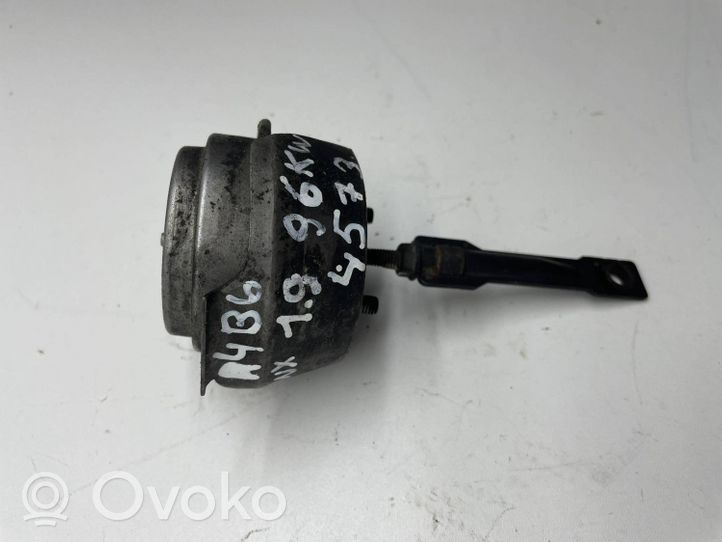 Audi A4 S4 B6 8E 8H Cześć układu próżniowego turbosprężarki 