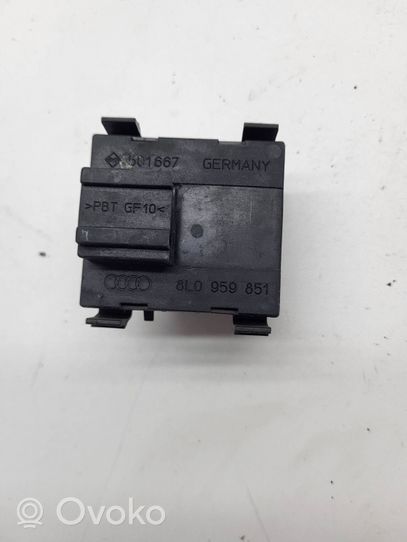 Audi A3 S3 8L Interruttore di controllo dell’alzacristalli elettrico 8L0959851