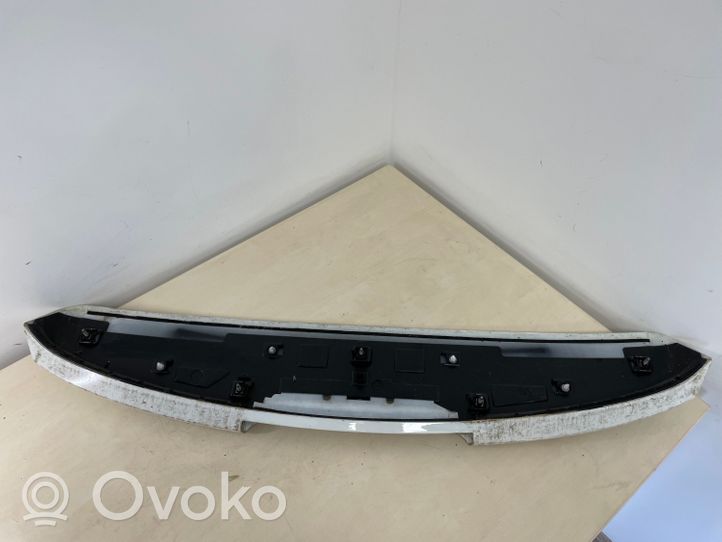 Renault Clio III Spoiler del portellone posteriore/bagagliaio 8200883016