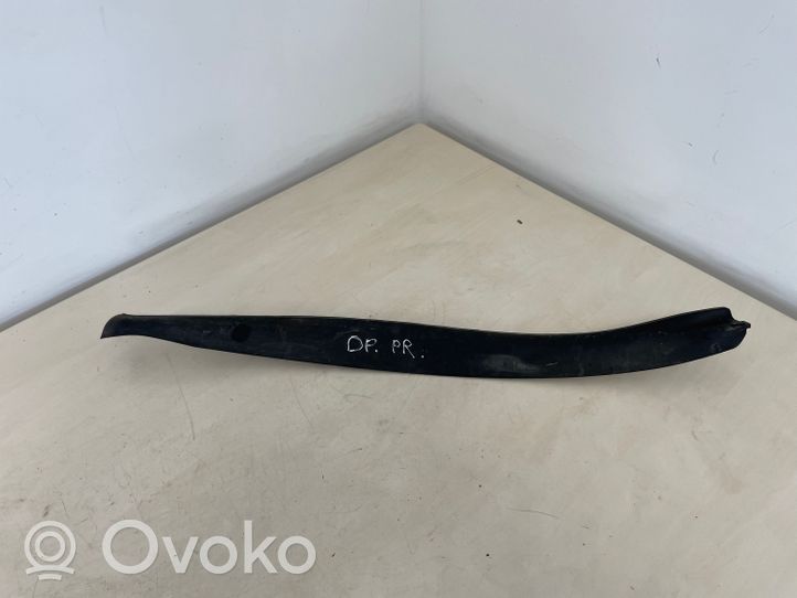 Volkswagen Golf V Etuoven lista (muoto) 1K4837382B