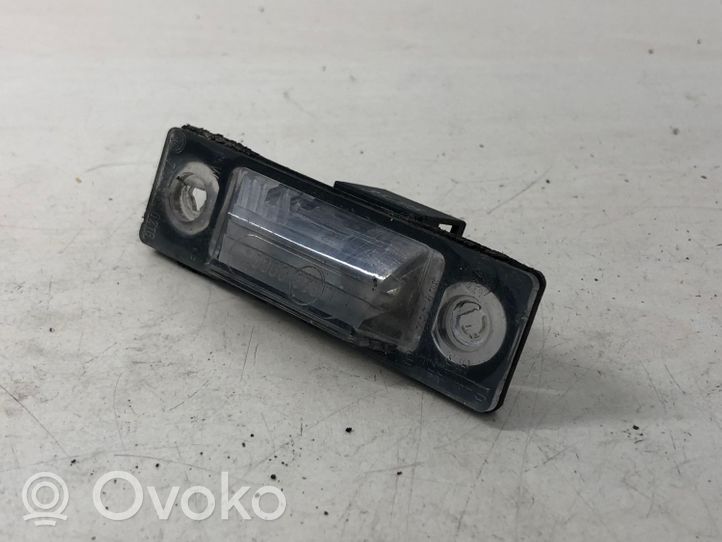 Volkswagen Sharan Lampa oświetlenia tylnej tablicy rejestracyjnej 7M3943021B