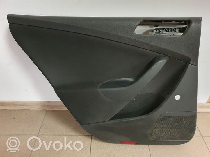 Volkswagen PASSAT B6 Takaoven verhoilu 3C5867211