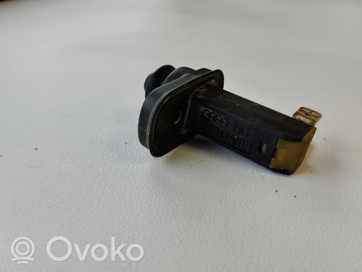 Audi A4 S4 B5 8D Aizmugurē durvju atvēršanas / aizvēršanas sensors 8D0947561B