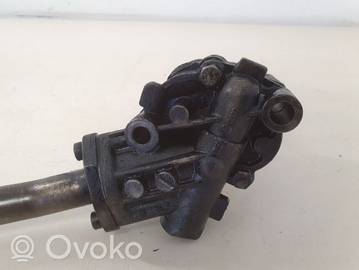 Audi A4 S4 B5 8D Pompa dell’olio 026115153A