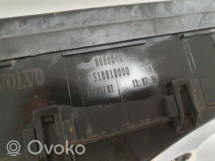 Volvo C30 Skrzynka bezpieczników / Komplet 30728347