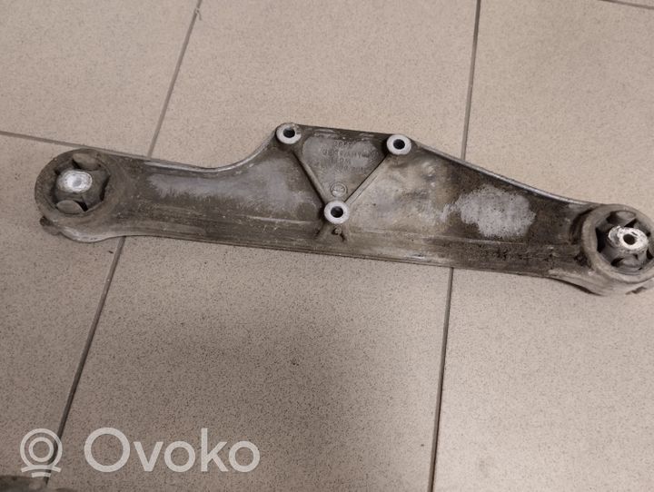 Audi A8 S8 D2 4D Rear differential/diff mount bracket 4D0599285