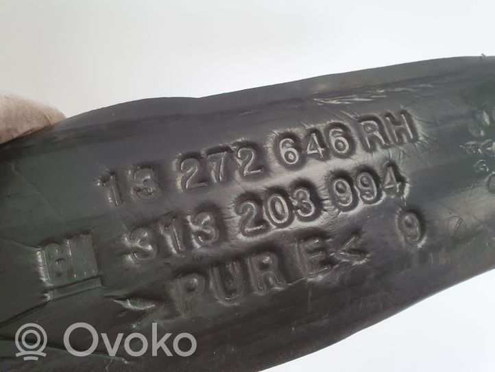 Opel Astra J Supporto/guarnizione in poliuretano espanso del parafango 13272646