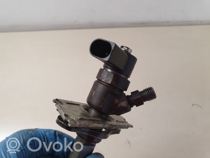 Audi A8 S8 D2 4D Injecteur de carburant 057130276G