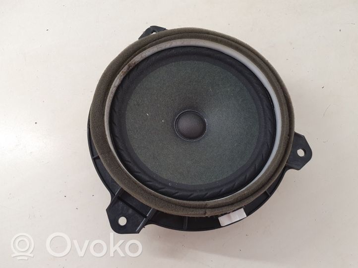 Toyota Avensis T270 Takaoven kaiutin 861600D180